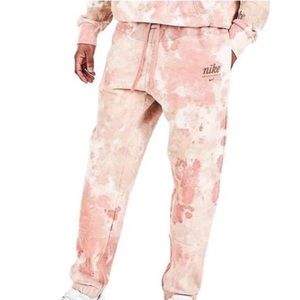 NWT Nike Sportswear Club Fleece - Sunrise Hemp